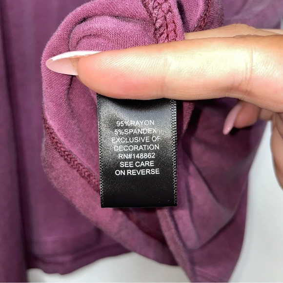 TORRID Super Soft Lace Yoke Sharkbite Hem Long Sleeve Top Blouse Purple 00 M/L - Picture 12 of 13